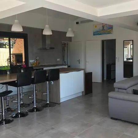 Villa Familiale Avec Piscine Et Climatisation * Антіб