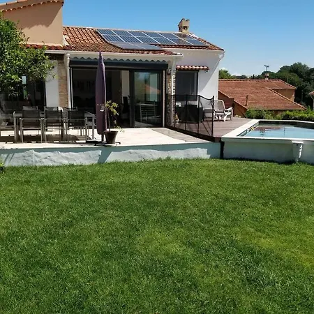 Villa Familiale Avec Piscine Et Climatisation *
