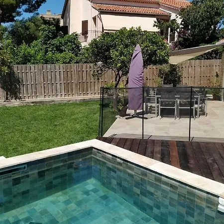 Villa Familiale Avec Piscine Et Climatisation *